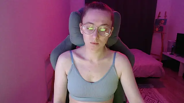 AnabelFrel online show from 12-21-25, 01:19