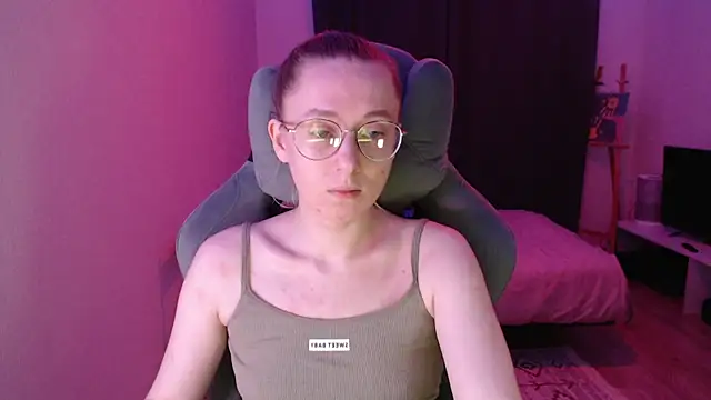 AnabelFrel online show from 10-30-25, 12:20