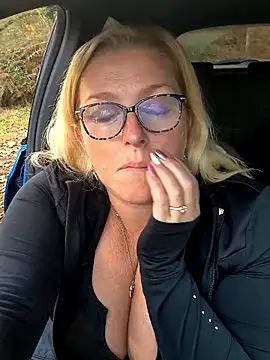 winniess40 online show from 10-29-25, 03:00