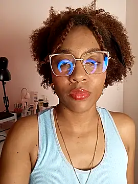 thaimy  online show from 03-24-26, 02:55