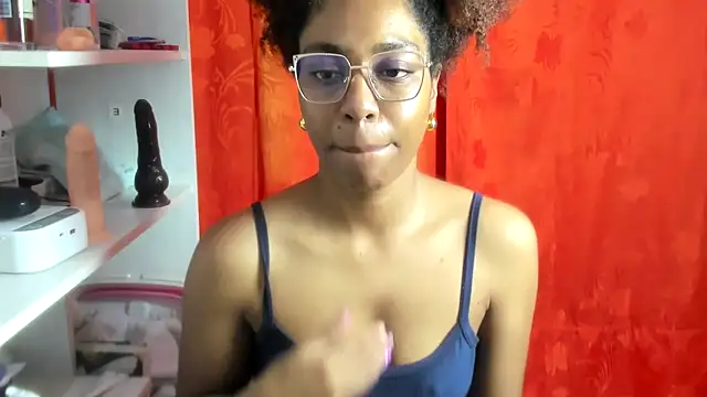 Snapshot of thaimy_ chatting on 05-17-26, 02:55 thaimy online show from 05-17-26, 02:55