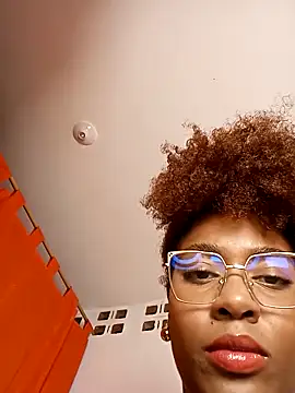 thaimy  online show from 03-20-26, 02:56