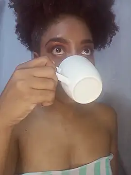 thaimy  online show from 11-28-25, 02:23