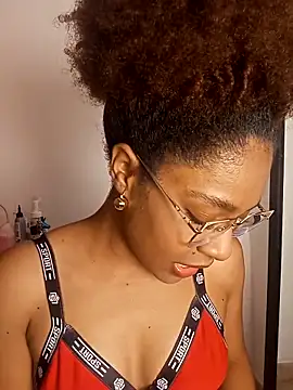 thaimy  online show from 04-10-26, 03:46