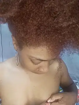 thaimy  online show from 12-18-25, 01:44