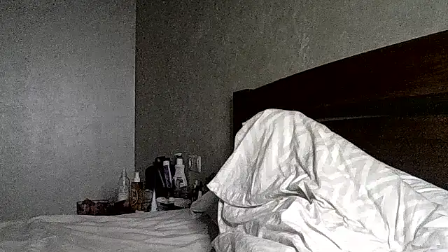 JulianaGold1 online show from 02-14-26, 06:52