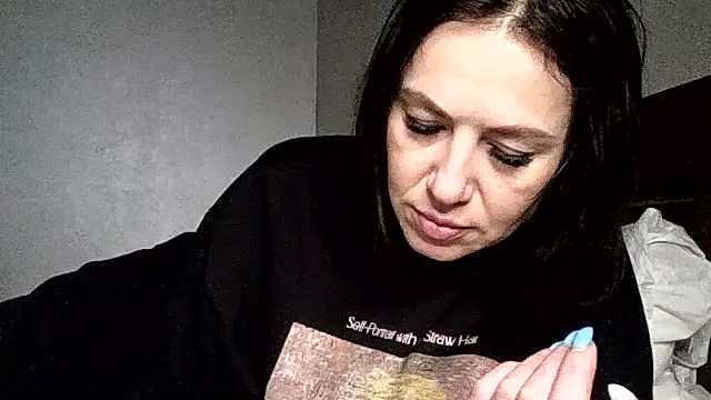 JulianaGold1 online show from 02-15-26, 09:19