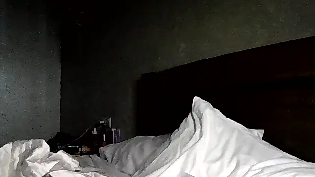 JulianaGold1 online show from 01-11-26, 03:30