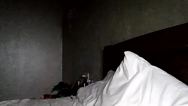 JulianaGold1 online show from 01-10-26, 09:43