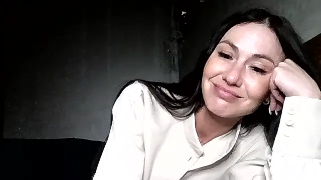 Snapshot of JulianaGold1 chatting on 05-21-26, 06:38 JulianaGold1 online show from 05-21-26, 06:38