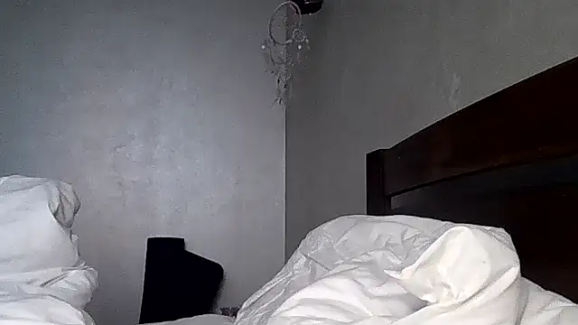 JulianaGold1 online show from 04-13-26, 07:01