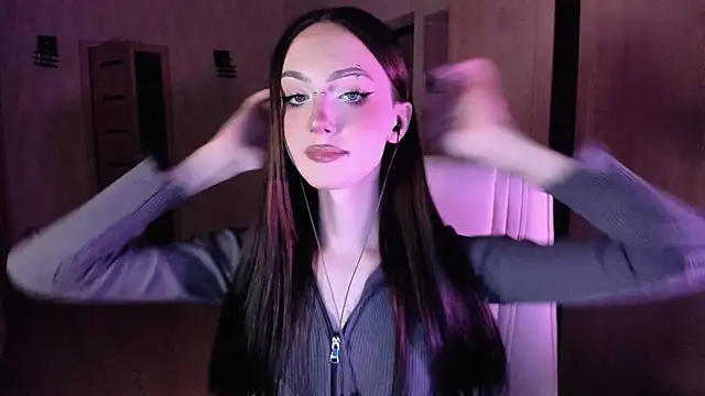Snapshot of Alice__Aris chatting on 10-02-25, 03:48 Alice Aris online show from 10-02-25, 03:48