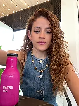 alana15 online show from 01-10-26, 09:21