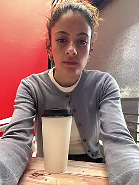 alana15 online show from 04-11-26, 09:29