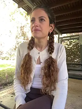 alana15 online show from 10-24-25, 02:38