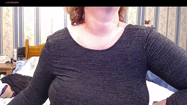 Snapshot of AMARILLIS chatting on 06-18-26, 06:57 AMARILLIS online show from 06-18-26, 06:57