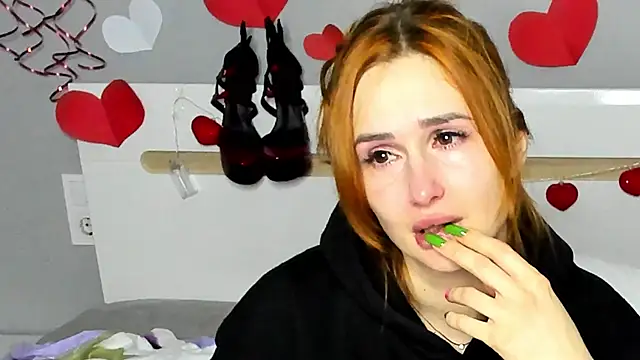 Red Fairy  online show from 02-09-25, 03:56