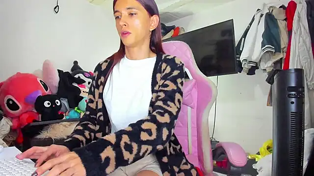 Snapshot of Lawrncesofiets chatting on 11-02-25, 04:23 Lawrncesofiets online show from 11-02-25, 04:23