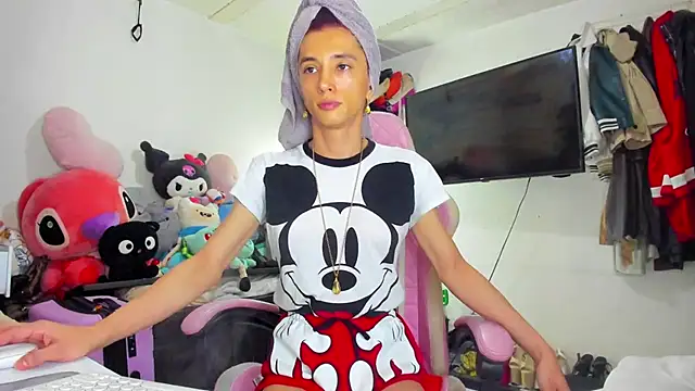 Snapshot of Lawrncesofiets chatting on 11-07-25, 08:46 Lawrncesofiets online show from 11-07-25, 08:46