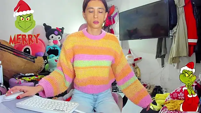 Snapshot of Lawrncesofiets chatting on 12-15-25, 05:30 Lawrncesofiets online show from 12-15-25, 05:30