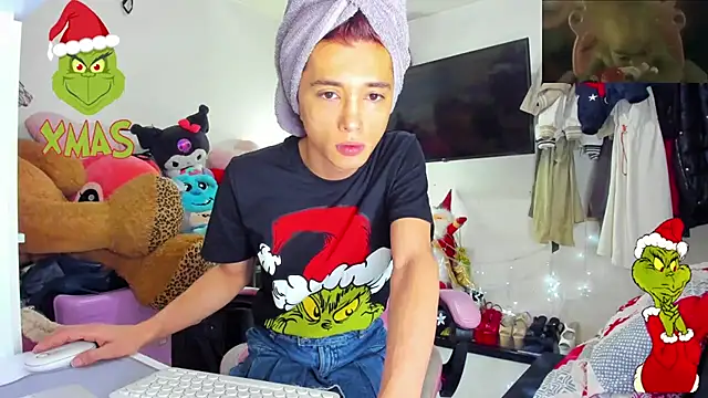 Snapshot of Lawrncesofiets chatting on 12-01-25, 05:03 Lawrncesofiets online show from 12-01-25, 05:03