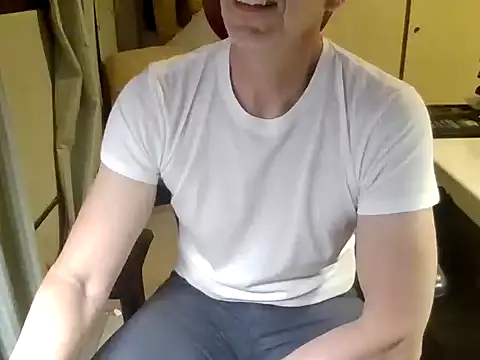 Snapshot of mariohurt101 chatting on 10-30-25, 09:33 mariohurt101 online show from 10-30-25, 09:33