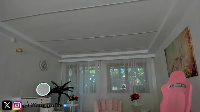 TiffanyHouston  online show from 09-18-25, 06:16