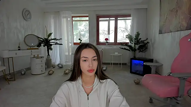 TiffanyHouston  online show from 02-27-25, 06:57