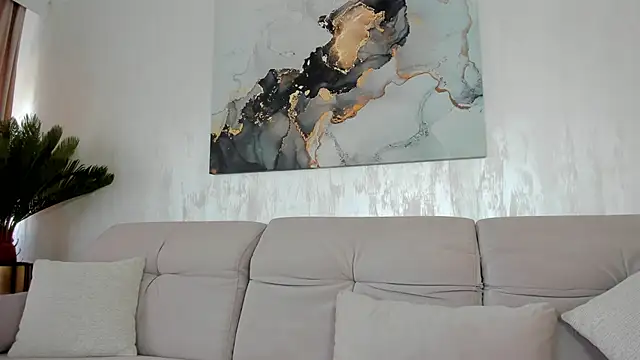 TiffanyHouston  online show from 01-30-25, 12:48