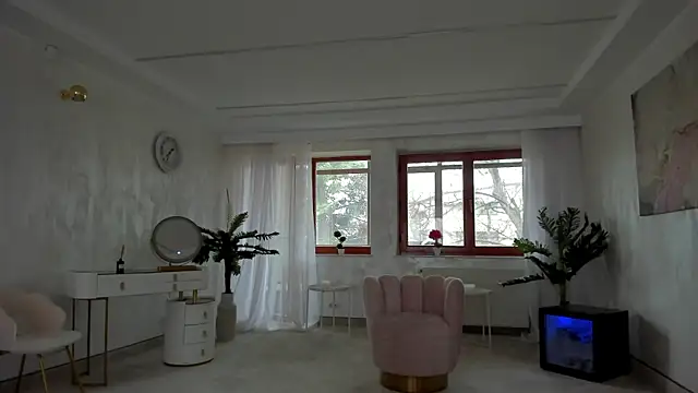 TiffanyHouston  online show from 03-14-25, 08:32