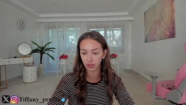 TiffanyHouston  online show from 11-02-25, 06:29