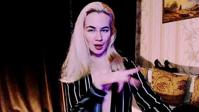 xxxcharismaaa online show from 12-01-25, 08:42