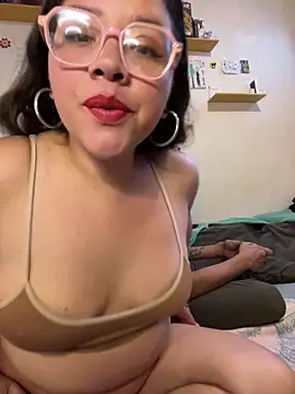 Vivi Kvsh online show from 03-23-26, 06:46