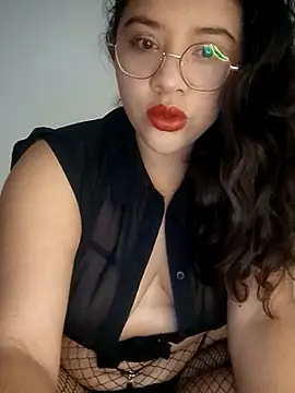 Vivi Kvsh online show from 11-06-25, 01:26