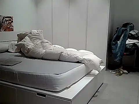 Snapshot of pocker498 chatting on 11-25-25, 05:19 pocker498 online show from 11-25-25, 05:19