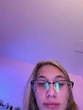 chloetease online show from 03-29-26, 04:14