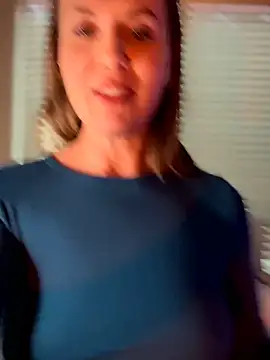 MaiseKnox online show from 02-13-26, 10:10