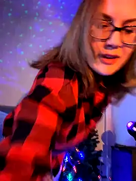 MaiseKnox online show from 11-23-25, 06:51