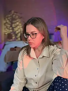 Snapshot of MaiseKnox chatting on 03-16-25, 07:49 MaiseKnox online show from 03-16-25, 07:49