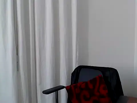 Snapshot of LadyJoanX chatting on 05-03-26, 09:36 LadyJoanX online show from 05-03-26, 09:36