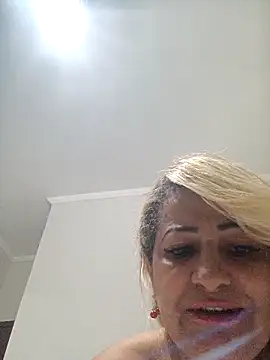 Snapshot of vivifernades chatting on 04-12-26, 11:57 vivifernades online show from 04-12-26, 11:57
