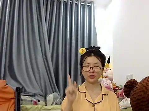 Snapshot of Cute_Ruby01 chatting on 03-02-25, 12:03 Cute Ruby01 online show from 03-02-25, 12:03