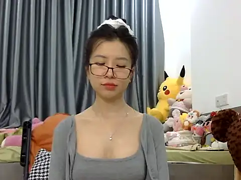 Snapshot of Cute_Ruby01 chatting on 12-06-24, 12:11 Cute Ruby01 online show from 12-06-24, 12:11