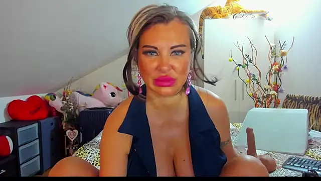 Snapshot of Raffaelababy chatting on 09-16-25, 12:28 Raffaelababy online show from 09-16-25, 12:28