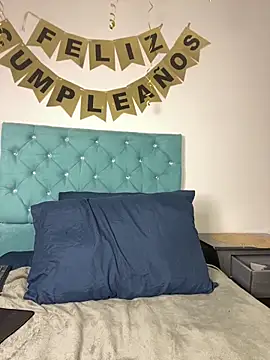 Snapshot of angelGgold chatting on 03-25-26, 12:26 angelGgold online show from 03-25-26, 12:26