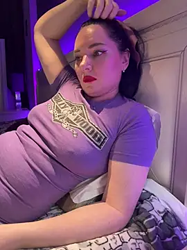 Snapshot of HotMilfMargo chatting on 02-17-25, 04:50 HotMilfMargo online show from 02-17-25, 04:50