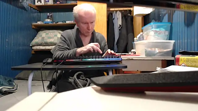 Snapshot of Vgy67Z95 chatting on 10-14-25, 09:25 Vgy67Z95 online show from 10-14-25, 09:25