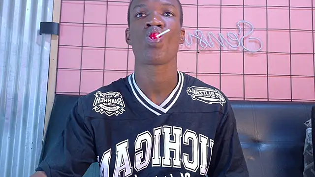 Snapshot of martin_killer chatting on 02-01-26, 01:15 martin killer online show from 02-01-26, 01:15