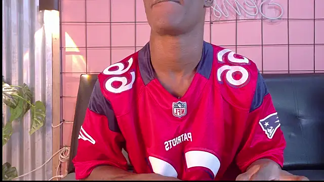 Snapshot of martin_killer chatting on 10-28-25, 01:17 martin killer online show from 10-28-25, 01:17