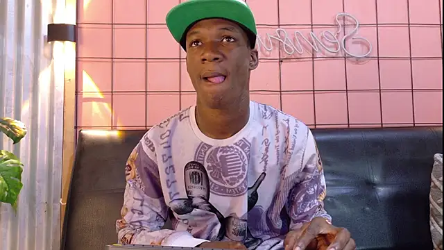 Snapshot of martin_killer chatting on 01-07-26, 01:21 martin killer online show from 01-07-26, 01:21